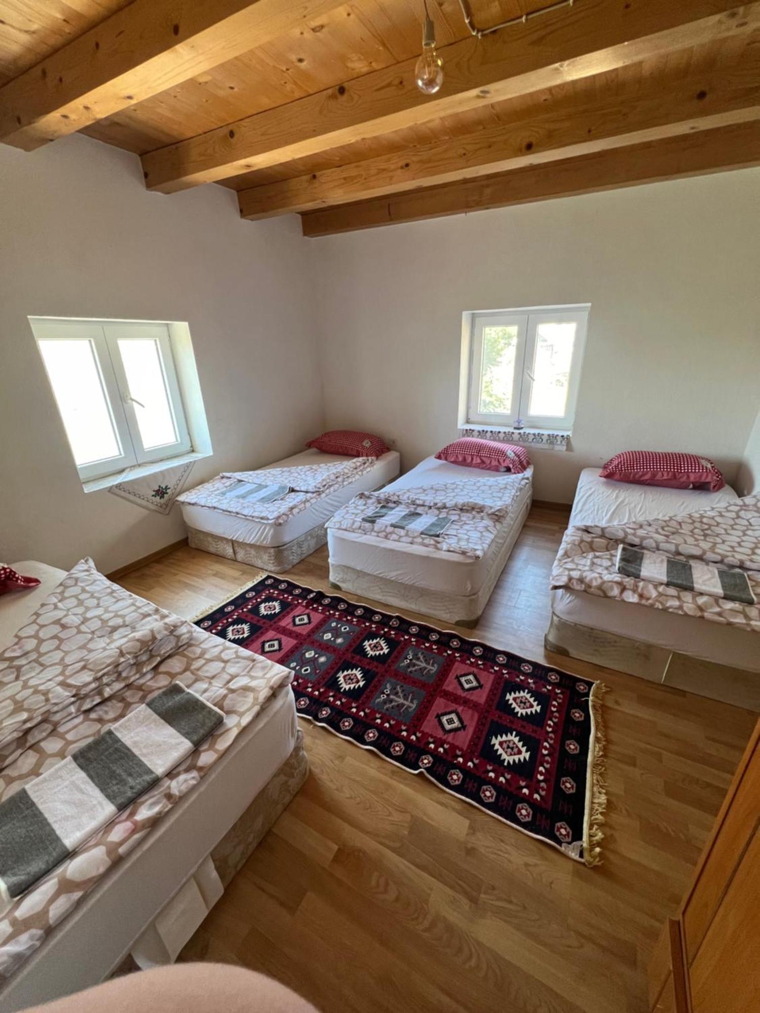 Gornji Lukomir Kod Kapetana Tea B&B 외부 사진