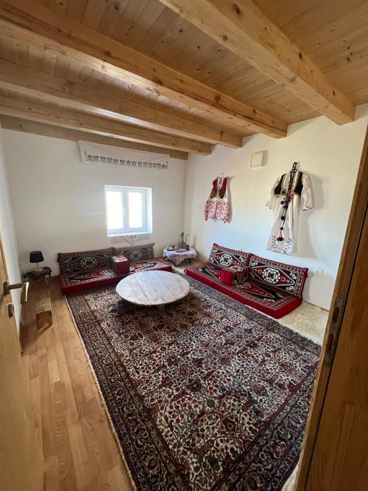 Gornji Lukomir Kod Kapetana Tea B&B 외부 사진
