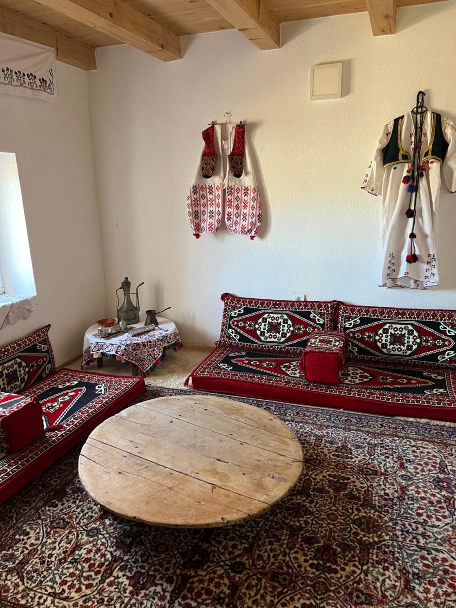 Gornji Lukomir Kod Kapetana Tea B&B 외부 사진